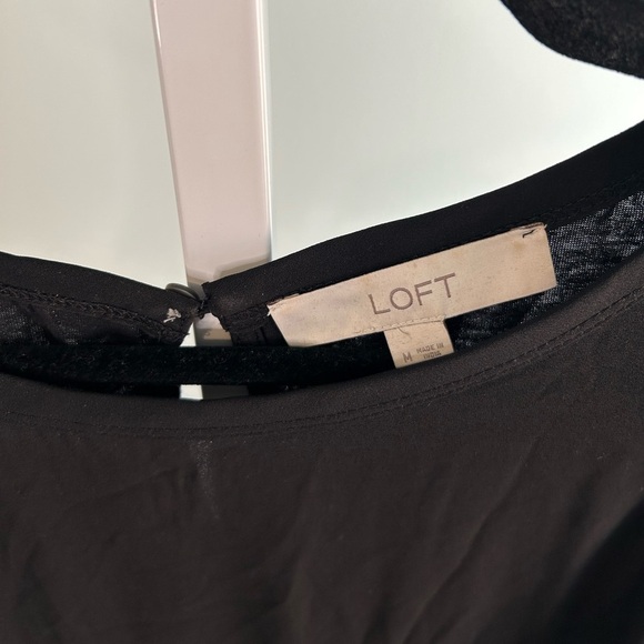 Loft Black Hi-Lo Sleeveless Blouse - Picture 4 of 4